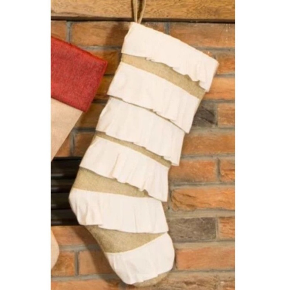 NWT Glitzhome Modern Farmhouse Ruffle Burlap Stocking Tan/Cream Wayfair